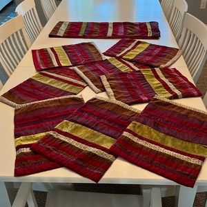 Table runner and 8 placemats